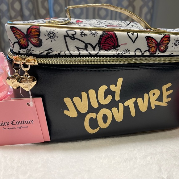 Juicy Couture Handbags - 💕 NEW Juicy Couture cosmetics / make up train case!